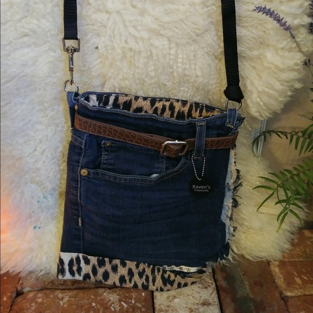 Raven’s treasure to go bag